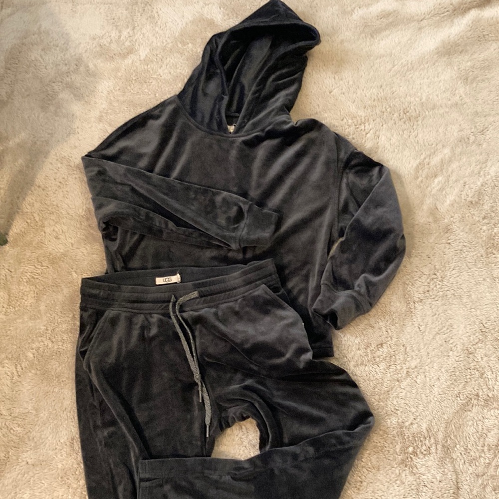 UGG Grey velvet Lounge Set
